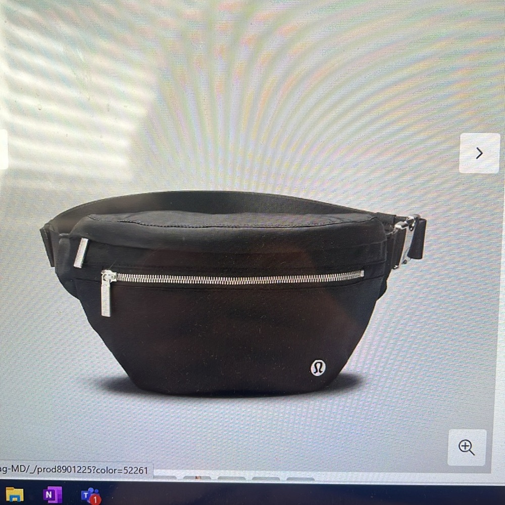Lululemon fanny pack